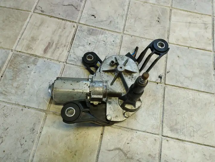 Opel Astra H (2004 - 2009) 0390201591 Двигатель стеклоочистителя заднего стекла — фото 1