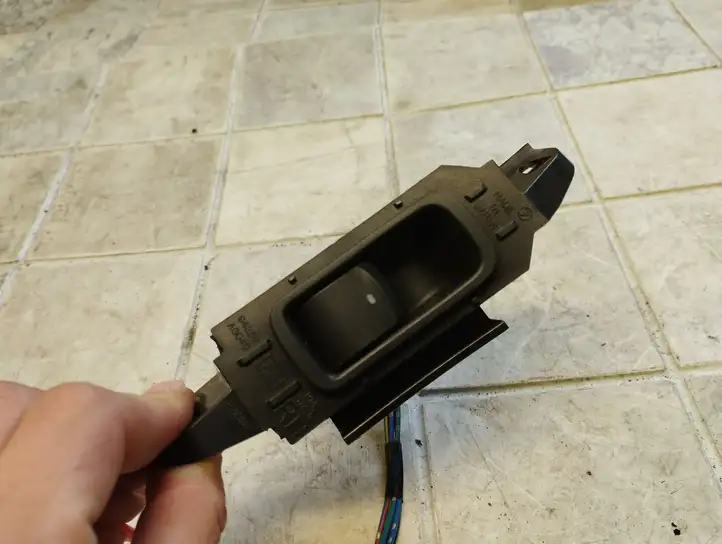 Subaru Outback (2007 - 2009) 94263AG040 Кнопка стеклоподъемников — фото 2