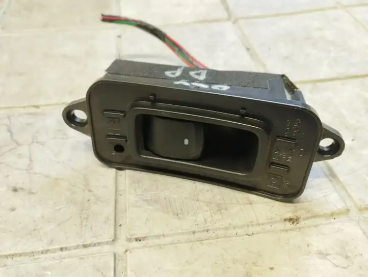 Subaru Outback (2007 - 2009) S040 Кнопка стеклоподъемников — фото 3