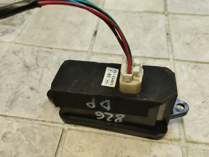Subaru Outback (2007 - 2009) S040 Кнопка стеклоподъемников — фото 4