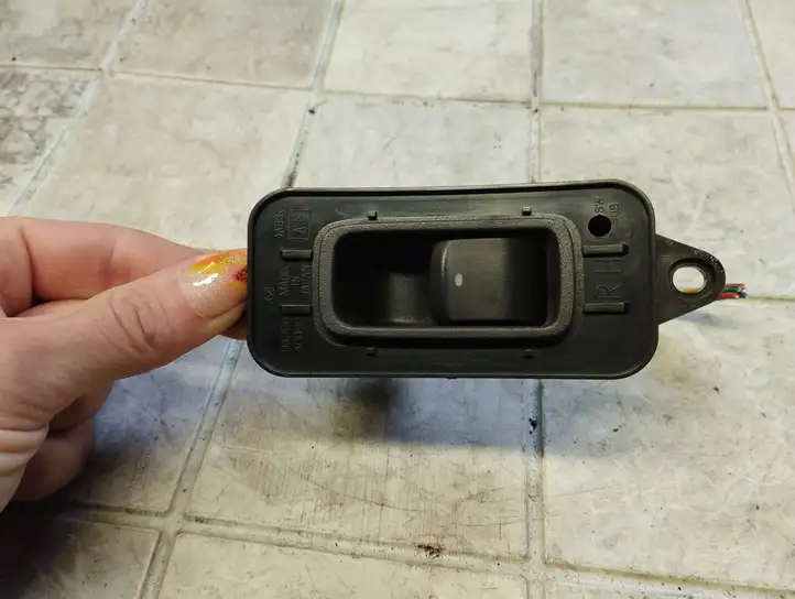 Subaru Outback (2007 - 2009) S040 Кнопка стеклоподъемников — фото 5