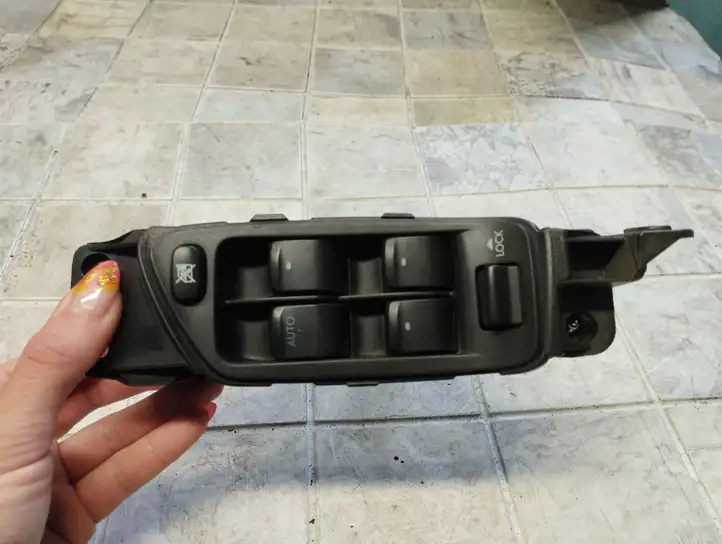 Subaru Outback (2007 - 2009) 514837 Кнопка стеклоподъемников — фото 3