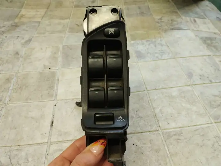 Subaru Outback (2007 - 2009) 514837 Кнопка стеклоподъемников — фото 5