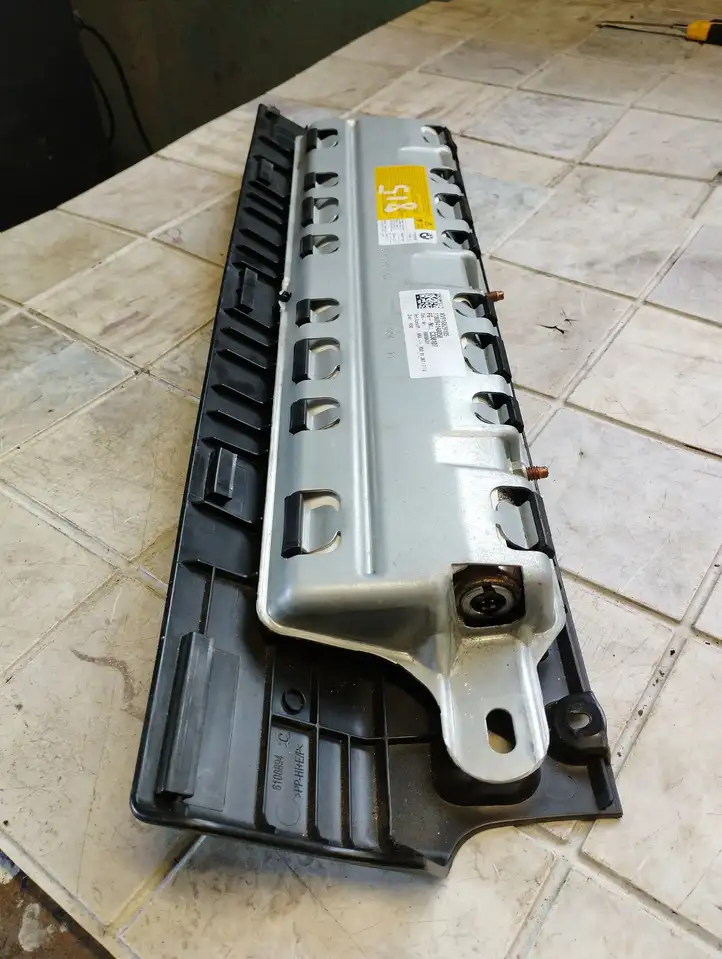 BMW 5 GT F07 (2010 - 2017) KV918829105 Коленная подушка безопасности — фото 4
