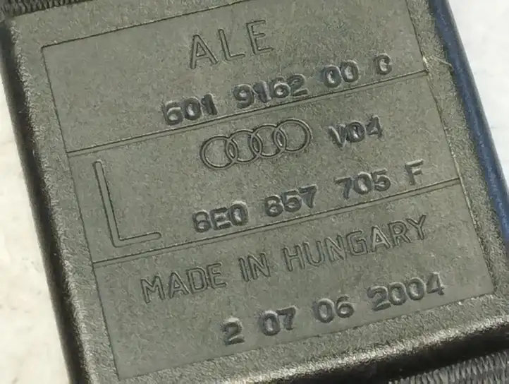 Audi A4 S4 B6 8E 8H (2000 - 2006) 8E0857705F Передний ремень безопасности — фото 2