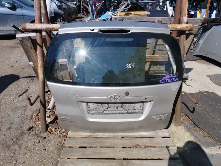 Toyota Corolla Verso E121 (2001 - 2004) Крышка багажника — фото 1
