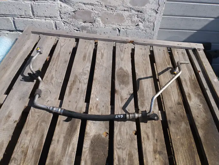 BMW 1 E81 E87 (2004 - 2011) 6453698930805 Трубки и шланги кондиционера — фото 4