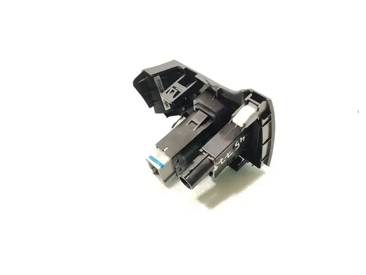 Honda CR-V (2006 - 2009) 77315-SWA-Q010-M1 Кнопка парктроника — фото 4