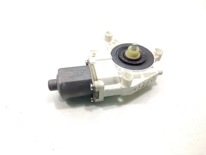 Mercedes-Benz C W204 (2007 - 2014) 0130822443 Стеклоподъемник задней двери — фото 2