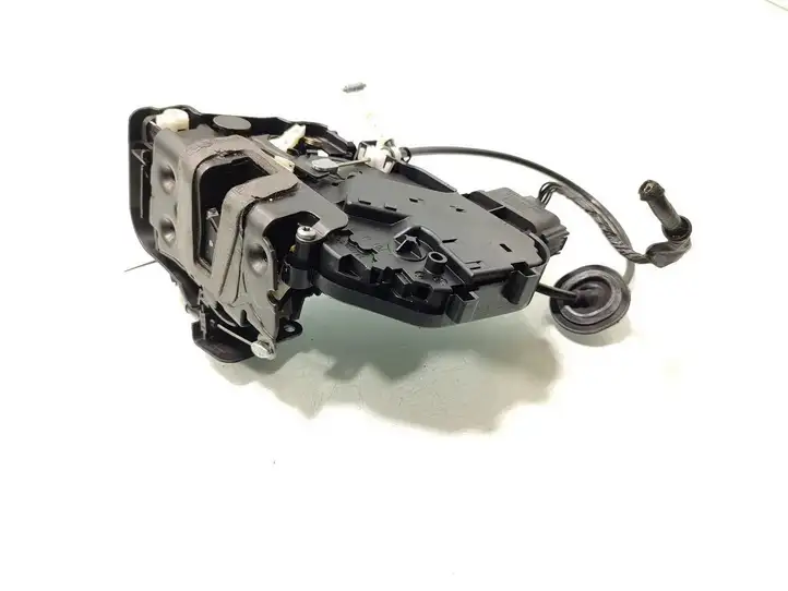 Land Rover Freelander 2 - LR2 (2006 - 2010) FQM500370 Замок задней двери — фото 2