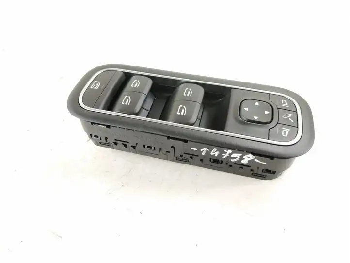 Mercedes-Benz CLA C117,X117,W117 (2013 - 2019) Блок кнопок стеклоподъемников — фото 3