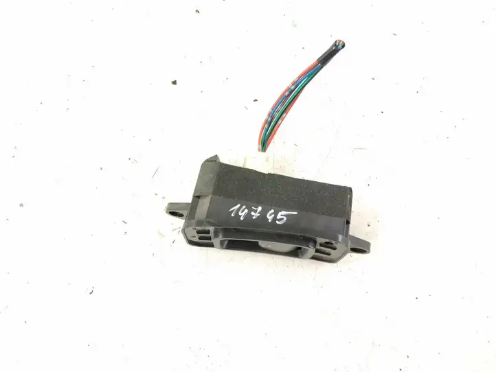 Subaru Legacy (2003 - 2009) Кнопка стеклоподъемников — фото 2