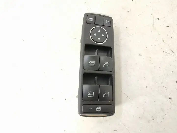Mercedes-Benz C W204 (2007 - 2014) Кнопка стеклоподъемников — фото 1