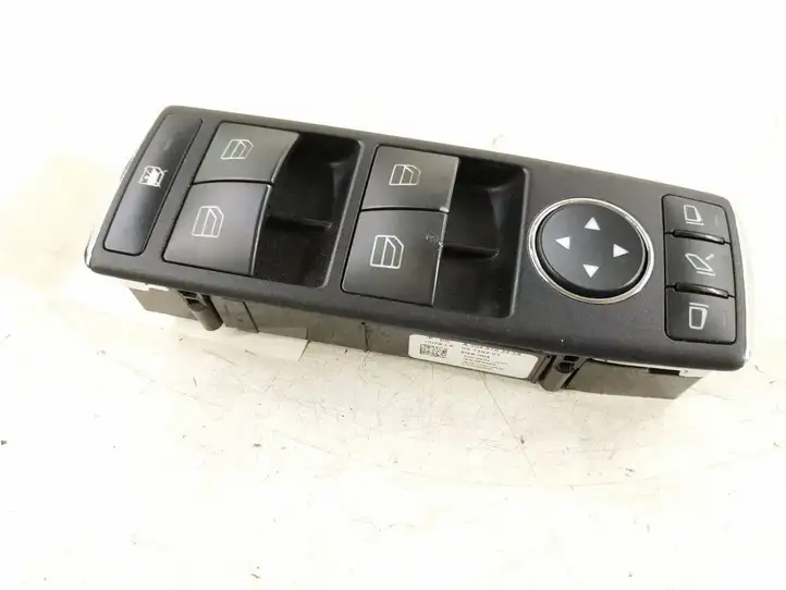 Mercedes-Benz C W204 (2007 - 2014) Кнопка стеклоподъемников — фото 2