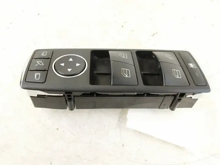 Mercedes-Benz C W204 (2007 - 2014) Кнопка стеклоподъемников — фото 4