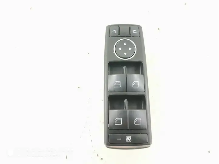 Mercedes-Benz C W204 (2007 - 2014) Кнопка стеклоподъемников — фото 1