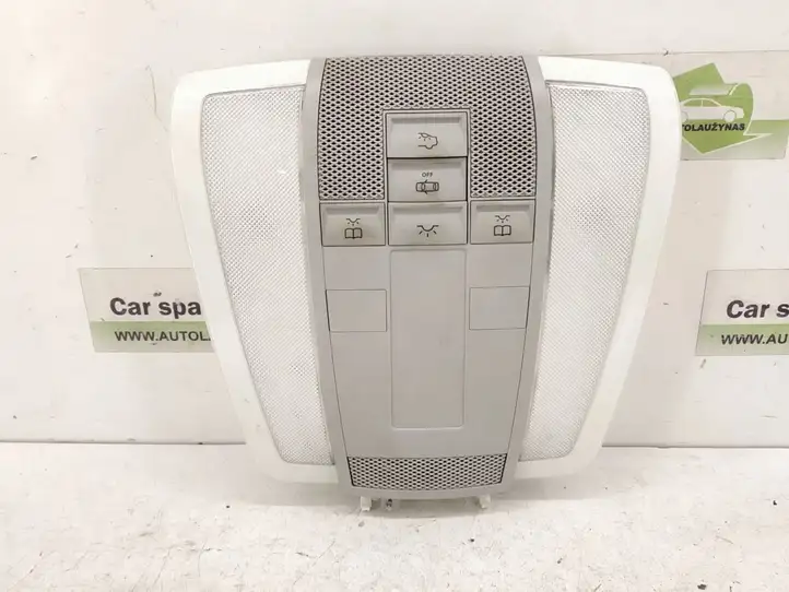 Mercedes-Benz C W204 (2007 - 2014) Передняя подсветка — фото 1
