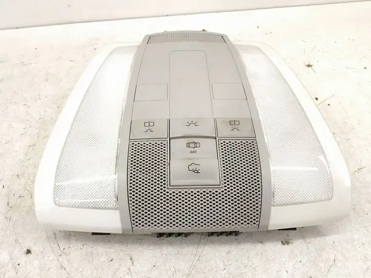 Mercedes-Benz C W204 (2007 - 2014) Передняя подсветка — фото 3