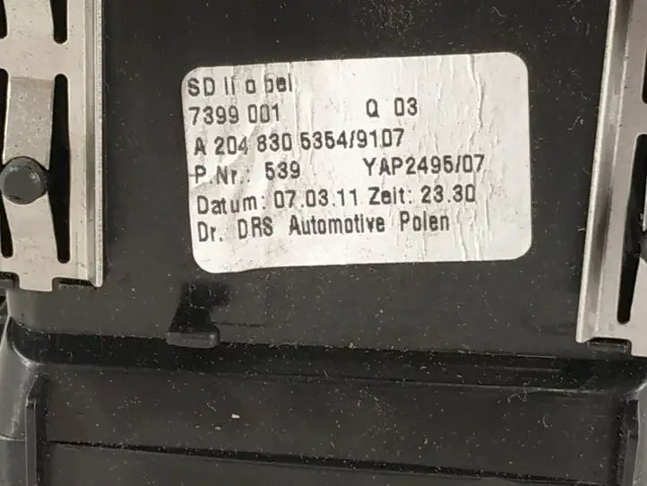 Mercedes-Benz GLK X204 (2008 - 2016) Боковой воздушный дефлектор — фото 4
