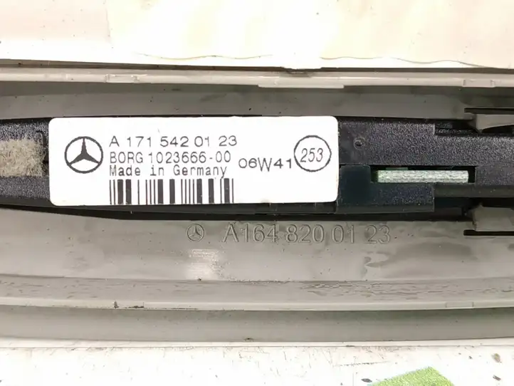 Mercedes-Benz ML W164 (2005 - 2011) Задняя подсветка — фото 7