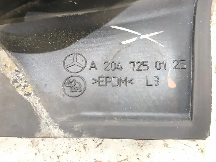 Mercedes-Benz C W204 (2007 - 2014) Уплотнитель стекла передней двери — фото 6