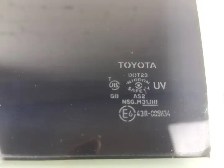 Toyota Prius (XW30) (2009 - 2015) 43R005834 Стекло задней двери — фото 4