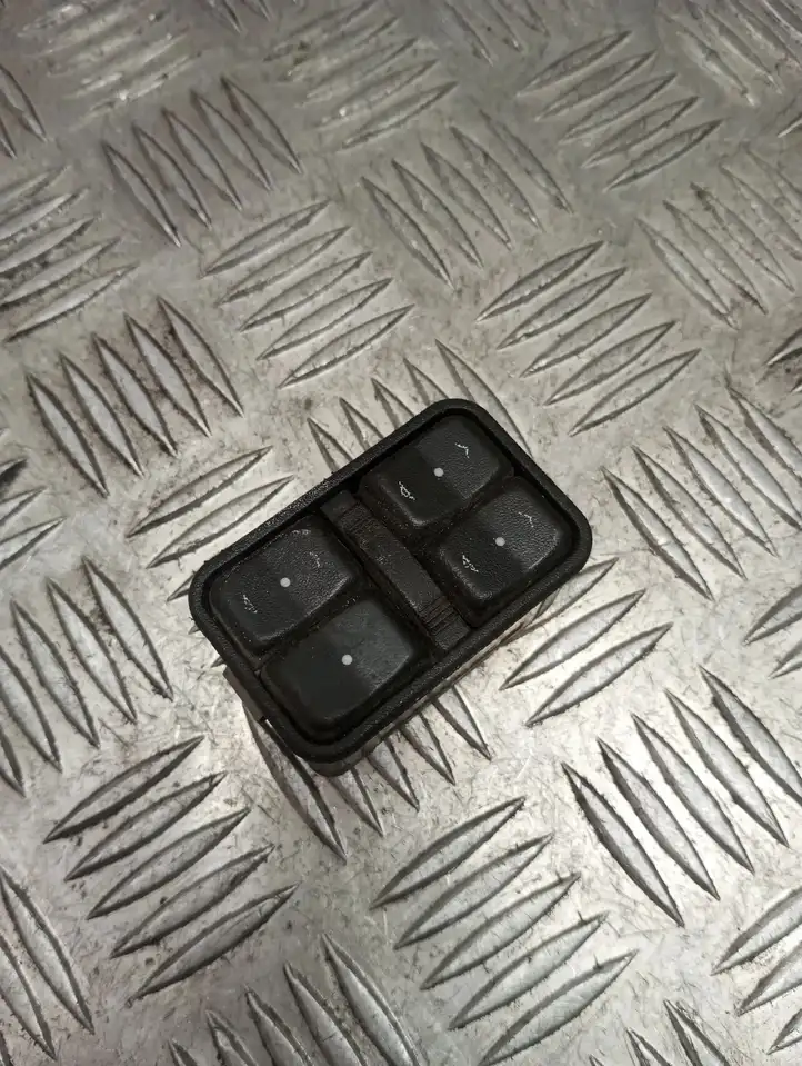 Opel Zafira A (1999 - 2003) 21701702 Блок кнопок стеклоподъемников — фото 1