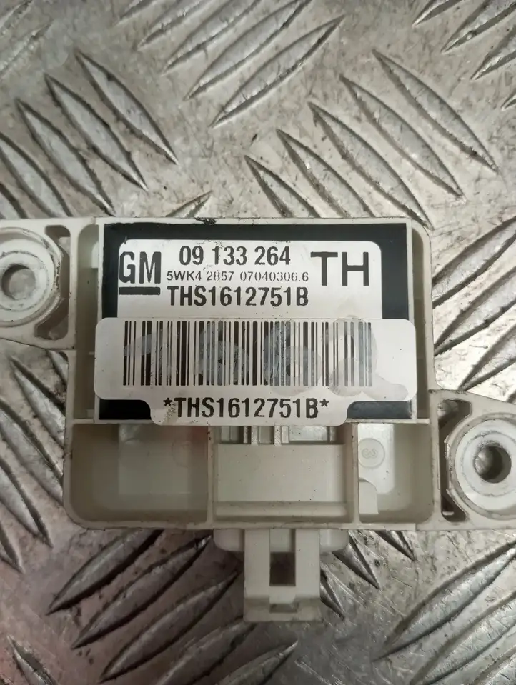 Opel Zafira B (2003 - 2006) 09133264 Датчик удара SRS — фото 4