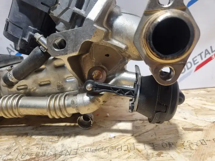 BMW 3 F30 F35 F31 (2012 - 2018) 8476993 Охладитель клапана EGR — фото 9