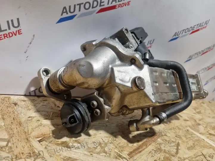 BMW 3 F30 F35 F31 (2012 - 2018) 8476993 Охладитель клапана EGR — фото 10
