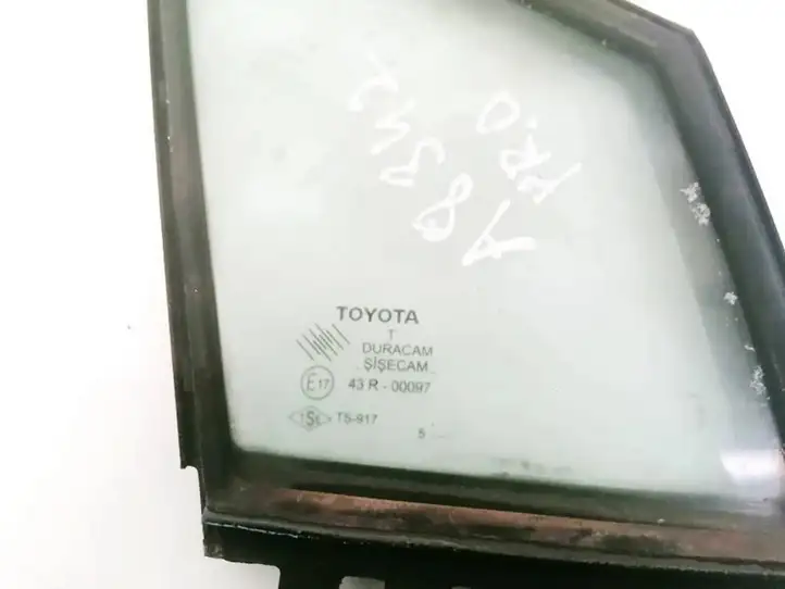Toyota Corolla Verso AR10 (2004 - 2009) Форточка двери — фото 2