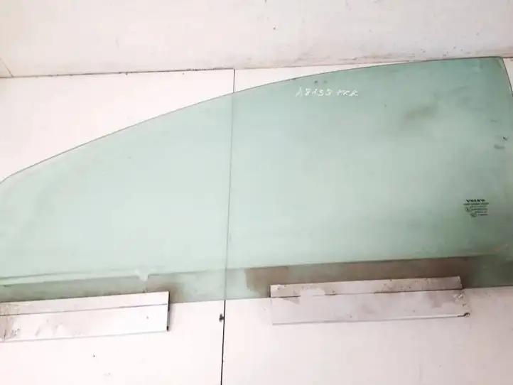 Volvo V70 (2004 - 2007) Стекло передней двери — фото 1