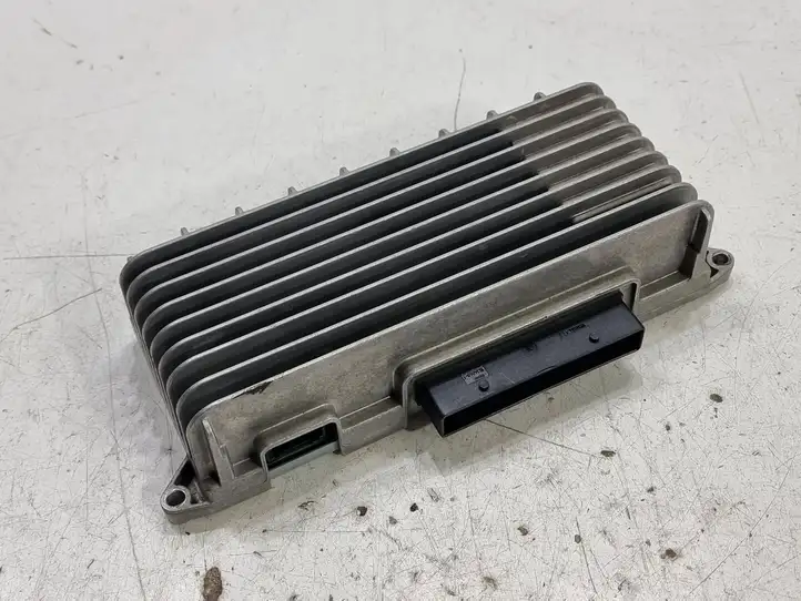 Audi A4 S4 B8 8K (2007 - 2011) 8T0035223AE Усилитель звука — фото 1