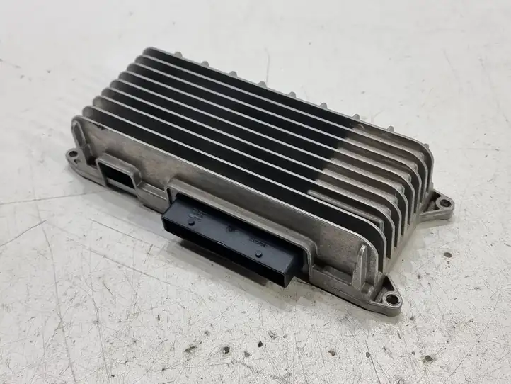 Audi A4 S4 B8 8K (2007 - 2011) 8T0035223AE Усилитель звука — фото 4