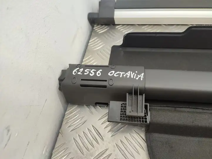 Skoda Octavia Mk3 (5E) (2013 - 2019) 5E9867871C Шторка — фото 3