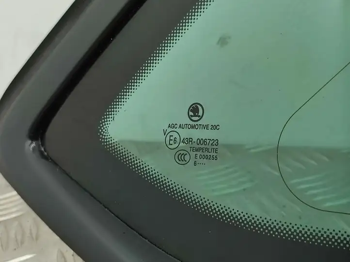 Skoda Octavia Mk3 (5E) (2013 - 2019) 5E9845298H Заднее боковое стекло — фото 5
