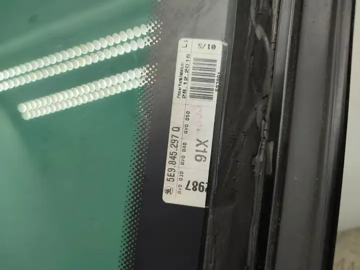 Skoda Octavia Mk3 (5E) (2013 - 2019) 5E9845297Q Заднее боковое стекло — фото 2