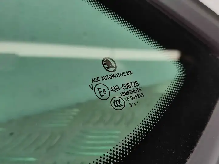 Skoda Octavia Mk3 (5E) (2013 - 2019) 5E9845297Q Заднее боковое стекло — фото 8