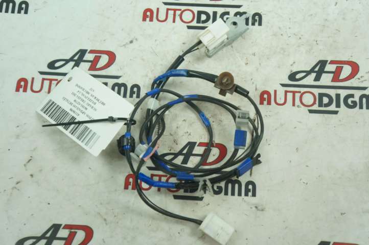 8610152750 Subaru Trezia Radio antena