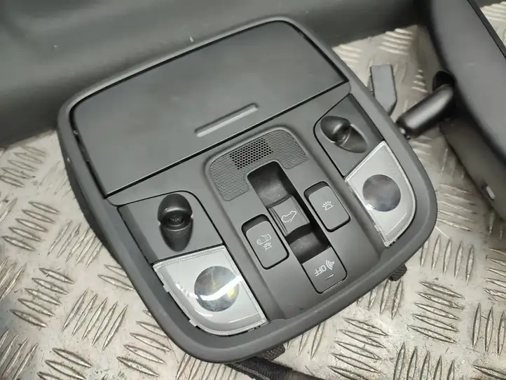 Kia Sportage (2016 - 2018) 96005D9100 Комплект потолочной обшивки — фото 43