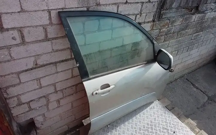 Toyota RAV 4 (XA20) (2000 - 2005) Дверь — фото 3