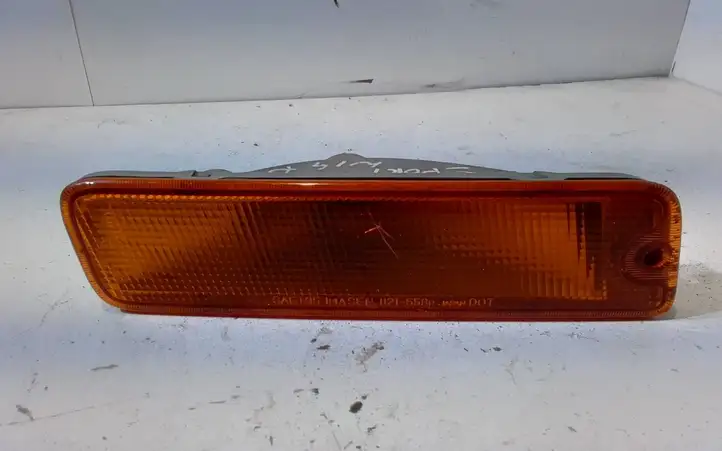 Mitsubishi Pajero Sport I (1996 - 2004) 1121558R Повторитель поворота в переднем бампере — фото 1