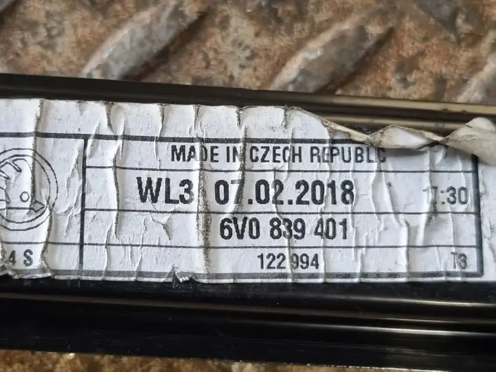Skoda Fabia Mk3 (NJ) (2015 - 2021) 6V0839401 Механический стеклоподъемник задней двери — фото 4