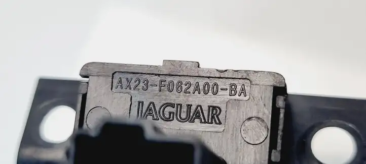 Jaguar XF X250 (2007 - 2015) AX23F062A00BA Кнопка бардачка — фото 4