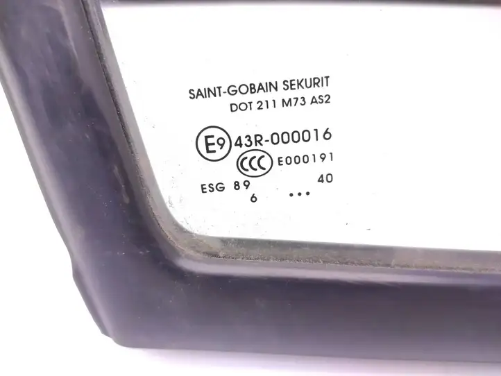 Mercedes-Benz Sprinter W906 (2006 - 2018) A9066711320 Треугольное стекло передней двери — фото 4