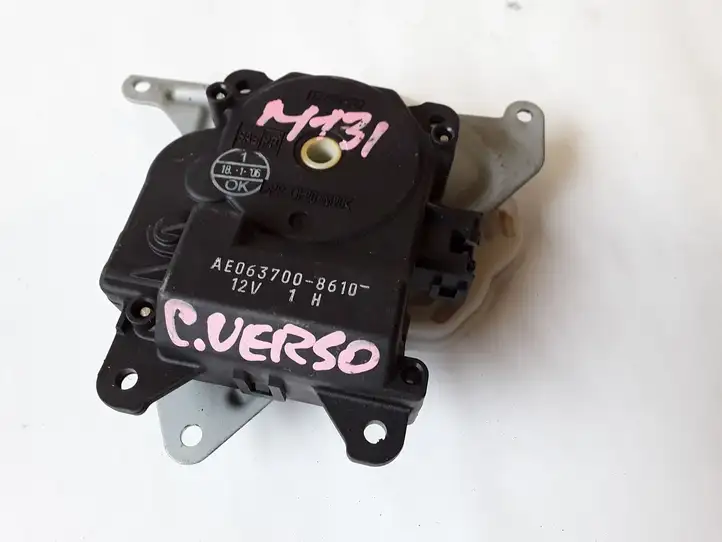 Toyota Corolla Verso E121 (2004 - 2007) AE0637008610 Двигатель задвижки потока воздуха — фото 2