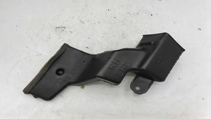 Toyota Avensis T220 (2000 - 2003) 8721205040 Трубка подачи воздуха — фото 2