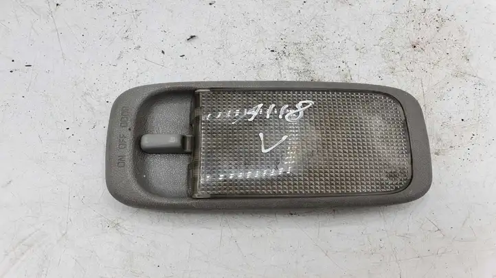 Toyota Avensis T220 (2000 - 2003) 8124005011 Передняя подсветка — фото 1