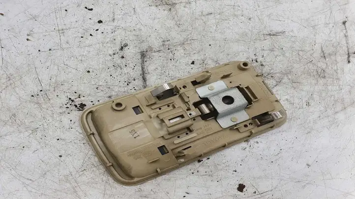 Toyota Corolla E120 E130 (2000 - 2004) Задняя подсветка — фото 2