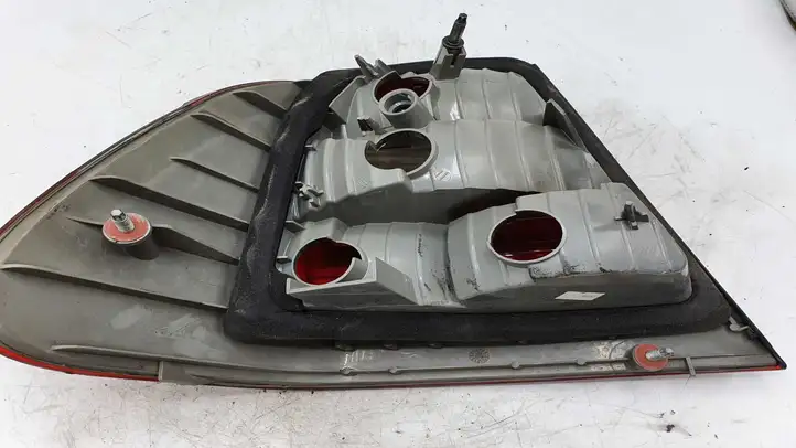 BMW 3 E46 (1998 - 2005) 63216910532 Задний фонарь в кузове — фото 2